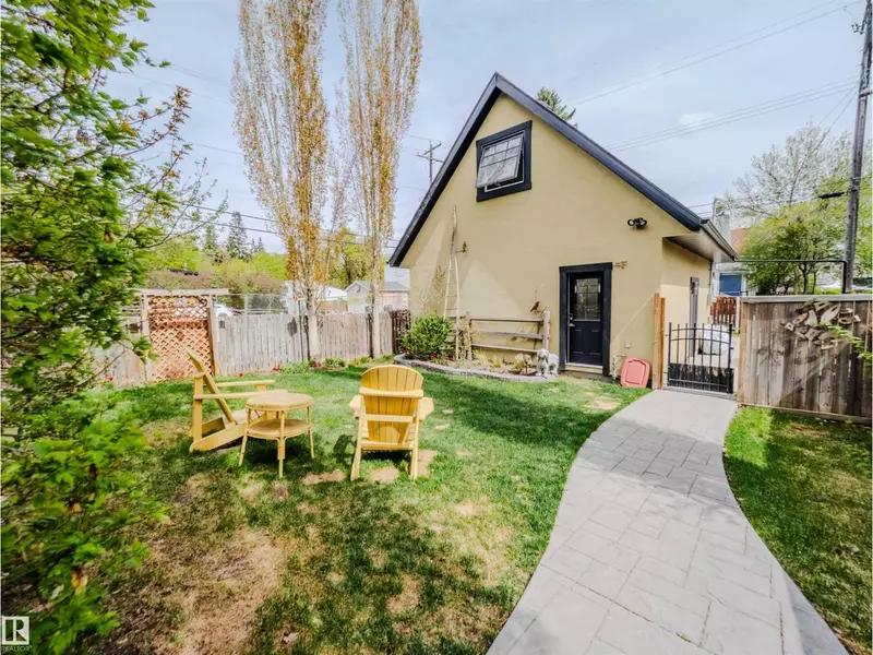 10067 93 ST NW, Edmonton, AB T5H1W6