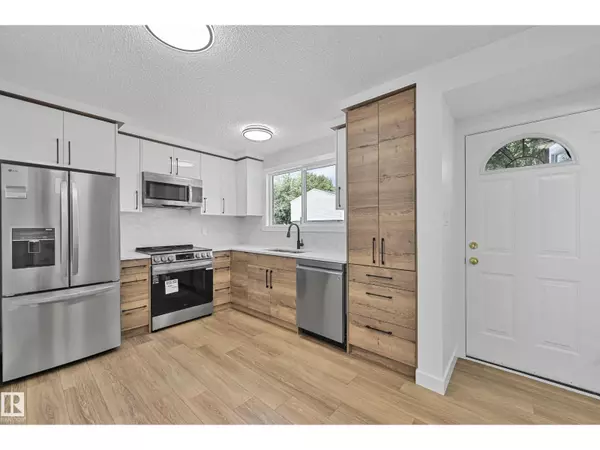 416 HERMITAGE RD NW, Edmonton, AB T5A3K9