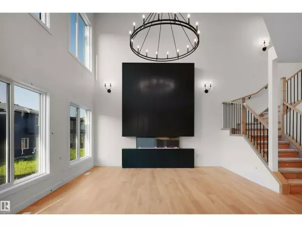 Edmonton, AB T5S0V6,3326 Chickadee Dr NW