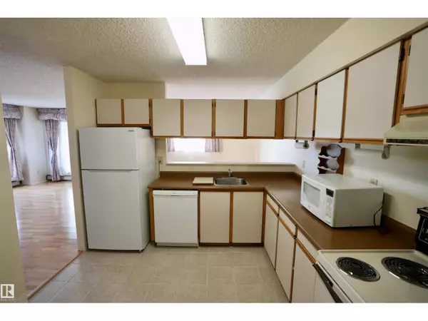 Edmonton, AB T6E6C6,#503 10545 SASKATCHEWAN DR NW