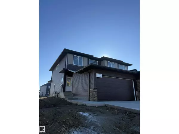 5621 Hawthorn WY SW, Edmonton, AB T4H1X9