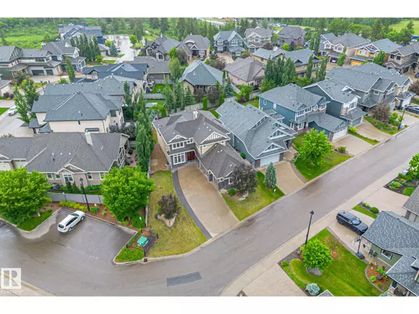 Edmonton, AB T6W0Y2,#26 10550 ELLERSLIE RD SW