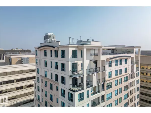 Edmonton, AB T5K1H6,#PH04/1804 9939 109 ST NW