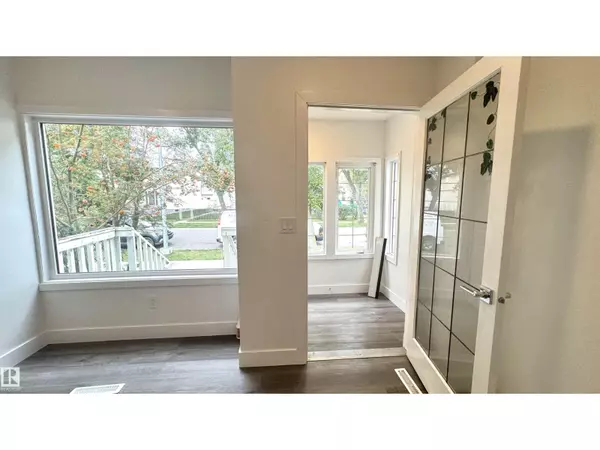 Edmonton, AB T5B2R9,11537 81 ST NW