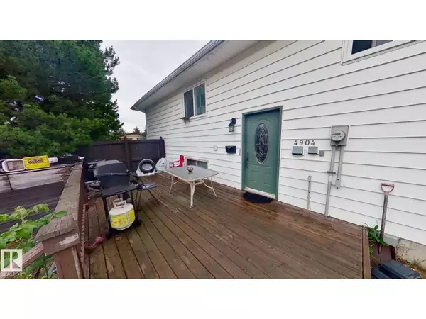 Edmonton, AB T6L4B5,4904 19 AV NW