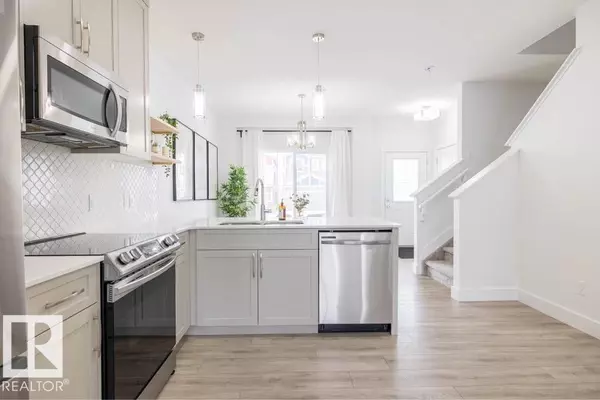 Edmonton, AB T6W4P8,16638 31 AV SW