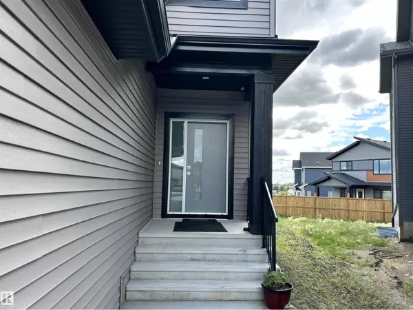 Edmonton, AB T5Y4C9,4509 170A AV NW