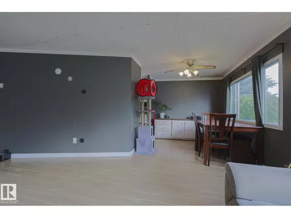 Edmonton, AB T5S1T6,1943 West Royal WY NW NW