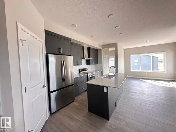 Edmonton, AB T6M3G4,8668 EDGEMONT LI NW NW