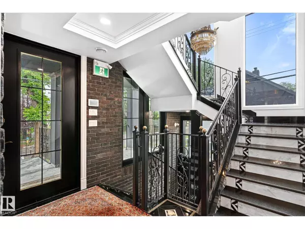 Edmonton, AB T5K0R6,11833 102 AV NW