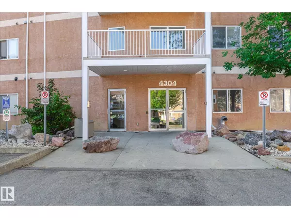 Edmonton, AB T5Y2Y2,#224 4304 139 AV NW