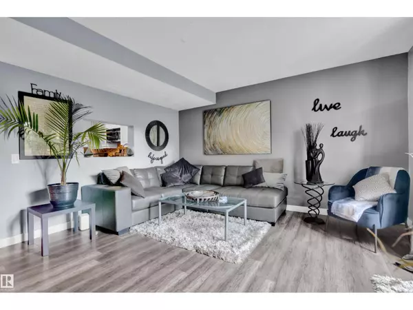 Edmonton, AB T5Y1T2,3279 139 AV NW