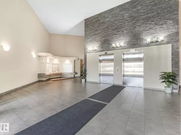 Edmonton, AB T6M0A5,#204 5340 199 ST NW