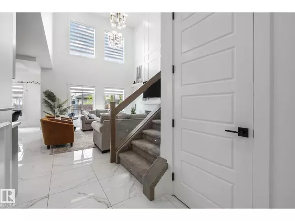 Edmonton, AB T6W4K3,3116 KOSTASH GREEN GR SW