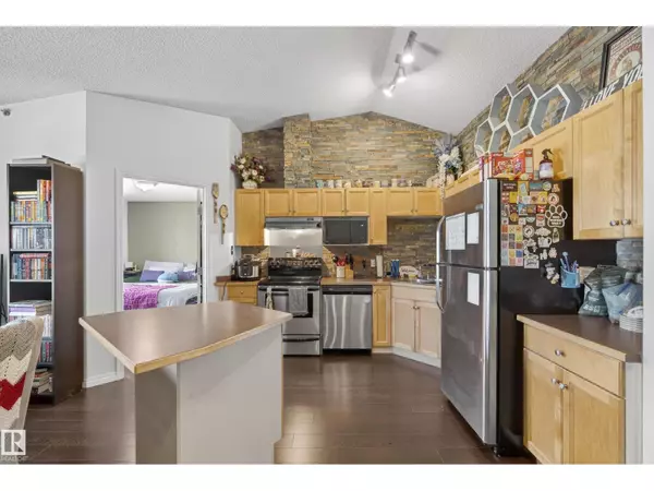 Edmonton, AB T6T1Z2,#420 2305 35A AV NW