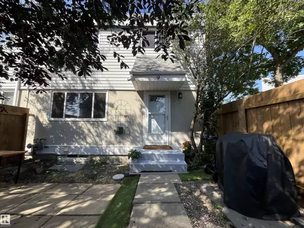 Edmonton, AB T5A3A8,9 MCLEOD PL NW