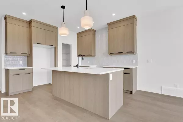 Edmonton, AB T6M1R9,3743 Erlanger DR NW NW