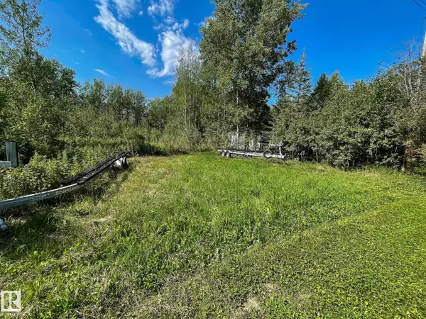 Rural Wetaskiwin County, AB T0C2V0,612 6th Street Norris Beach