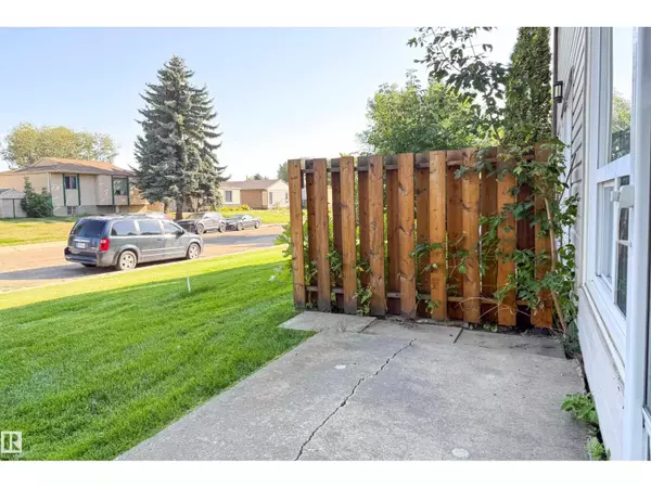 Edmonton, AB T6L1G7,#117 6103 35A AV NW