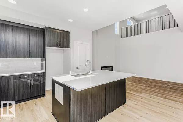 Edmonton, AB T5Y4G6,324 173 AV NW