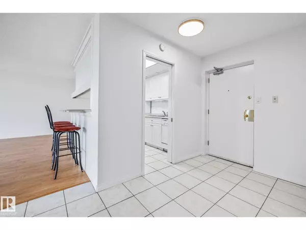 Edmonton, AB T5K0K5,#802 11920 100 AV NW