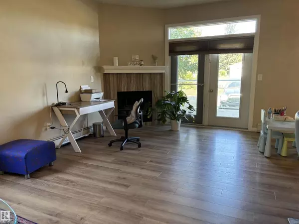 Elk Point, AB T0A1A0,4804 53 AV