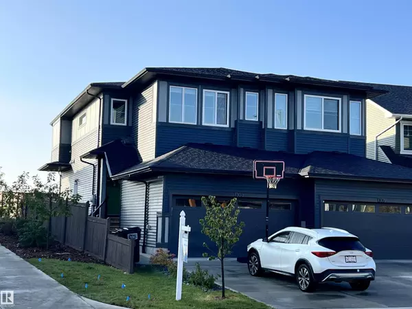 1303 Podersky WD SW, Edmonton, AB T6W5E4