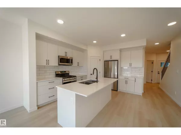 1303 Podersky WD SW, Edmonton, AB T6W5E4