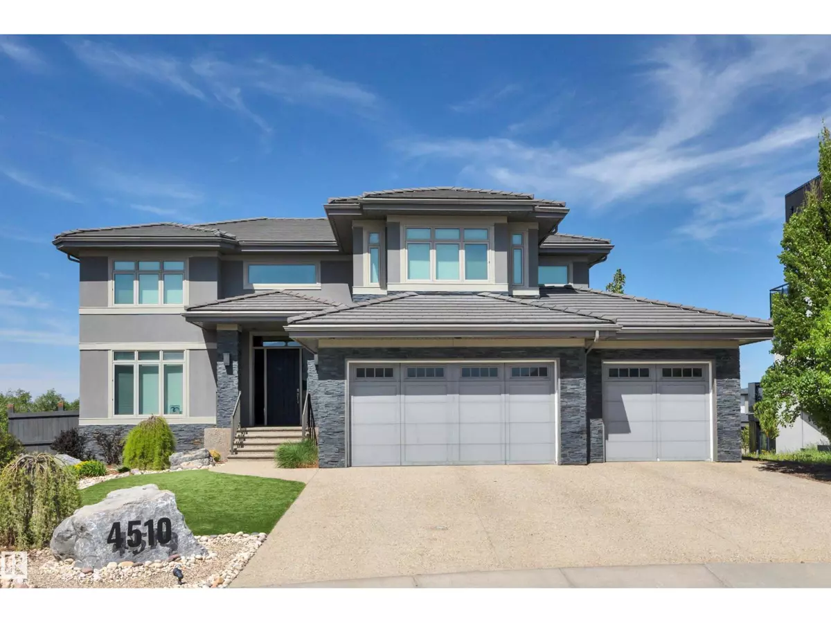 Edmonton, AB T6W2E1,4510 WINGFIELD BA NW