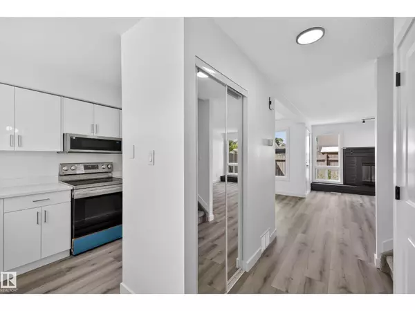 Edmonton, AB T5X5H3,17136 100 ST NW