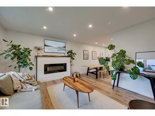 Edmonton, AB T6B0T3,6015 92A AV NW