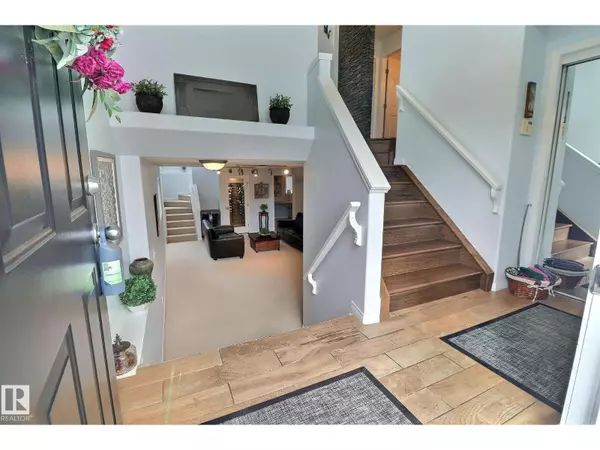 Edmonton, AB T6W1N5,4343 MCMULLEN WY SW