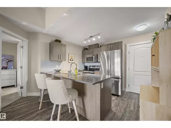 Edmonton, AB T6X0Y2,#416 667 WATT BV SW