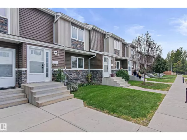 Edmonton, AB T6J5N5,#12 3115 119 ST NW