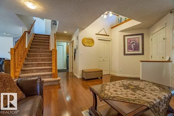 Edmonton, AB T6W1P6,1119 114 ST SW