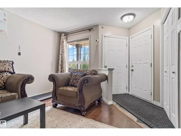 Edmonton, AB T6T1W2,3603 23 ST NW