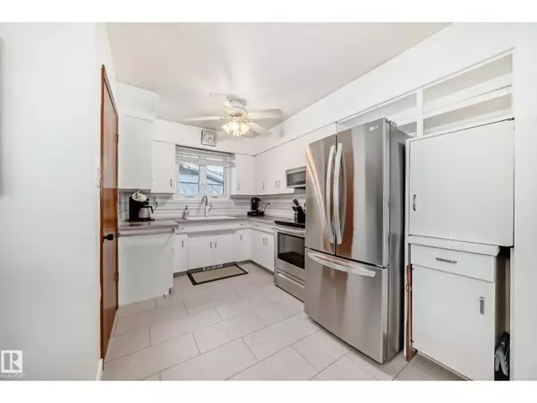 Edmonton, AB T5C2A6,7012 132 AV NW