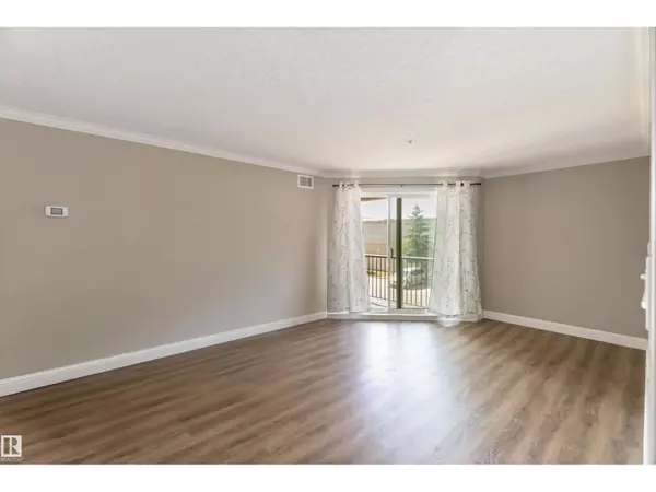 Edmonton, AB T6V0B1,#210 13111 140 AV NW