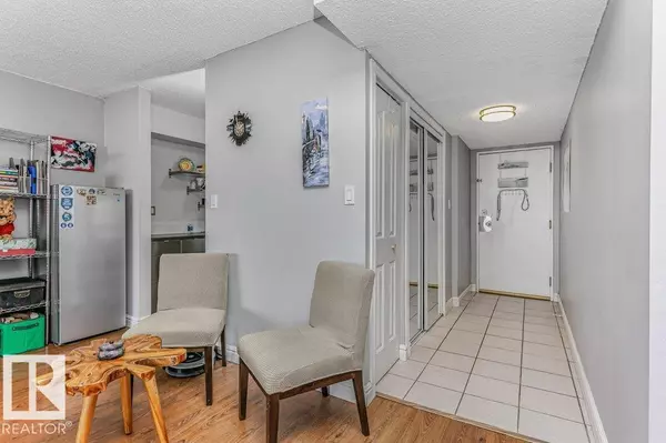 Edmonton, AB T5R2R6,#143 8735 165 ST NW