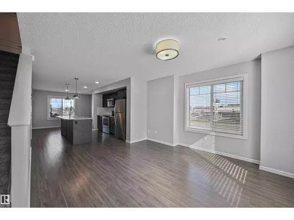 Edmonton, AB T6T1A6,#34 2215 24 ST NW