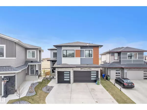 Edmonton, AB T6X2N5,8118 ORCHARDS GREEN GR SW