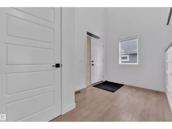 Edmonton, AB T5Z0V9,17711 73 ST NW