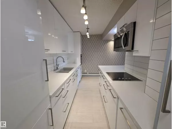 #105 10140 115 ST NW, Edmonton, AB T5K1T5