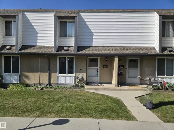 5E 1 GARDEN GV NW, Edmonton, AB T6J2L3