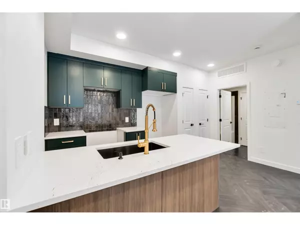 Edmonton, AB T6W5C6,#37 16231 19 AV SW