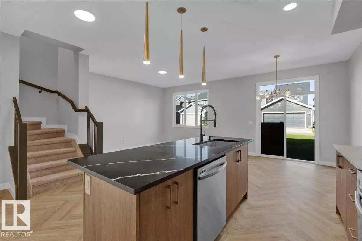 Edmonton, AB T6W5S2,8234 Kiriak LO SW