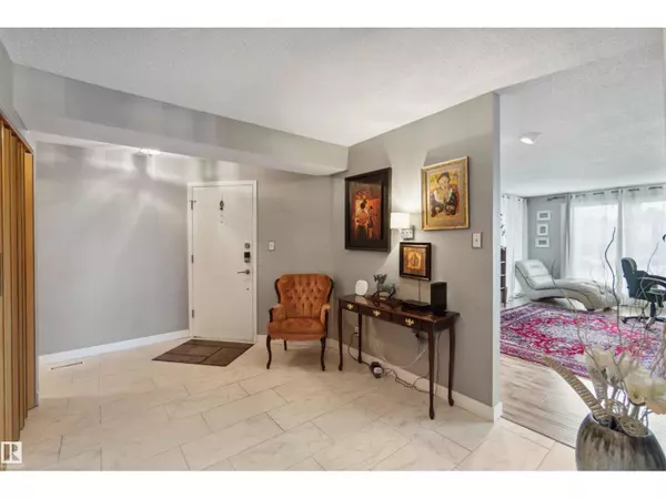 Edmonton, AB T6E5J5,8707 107 ST NW