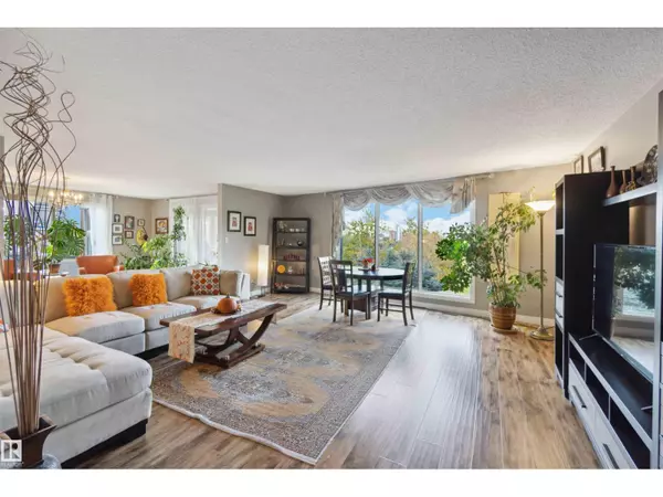 8707 107 ST NW, Edmonton, AB T6E5J5