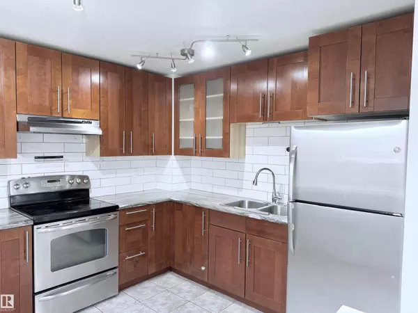 Edmonton, AB T5Y1R1,3171 138 AV NW