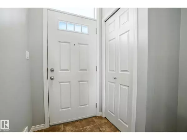 Edmonton, AB T6W3M4,#124 2905 141 ST SW